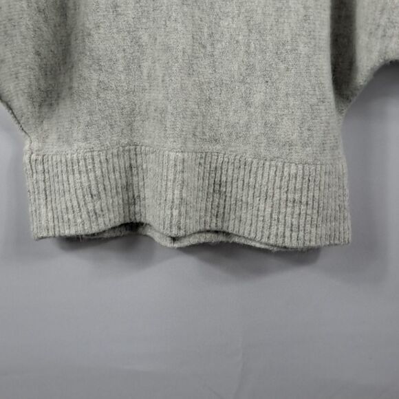 Gap 1/2 sleeved pullover sweater NWOT - Picture 3 of 9